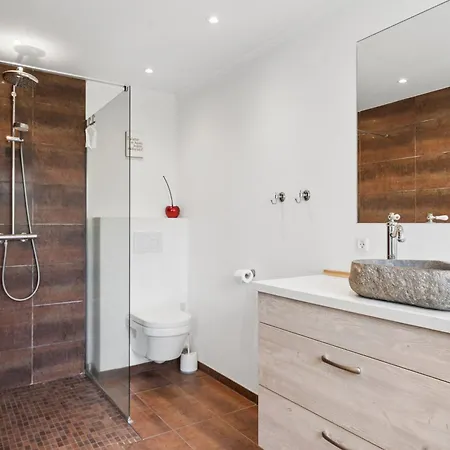 Ferienhaus In Schöner Nahe Am Wasser *
