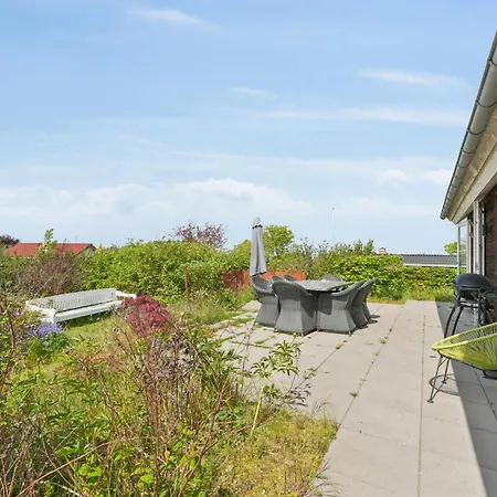 Ferienhaus In Schöner Nahe Am Wasser